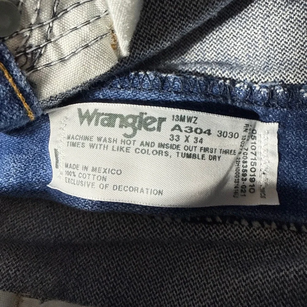 Wrangler 13MWZ Cowboy Cut Blue Jeans Mens 33x34 Denim Made in Mexico